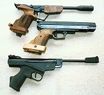 Vertailun aseet: Tau-7, Gamo Compact ja Baikal IJ-53 (ylh��lt�-alas)